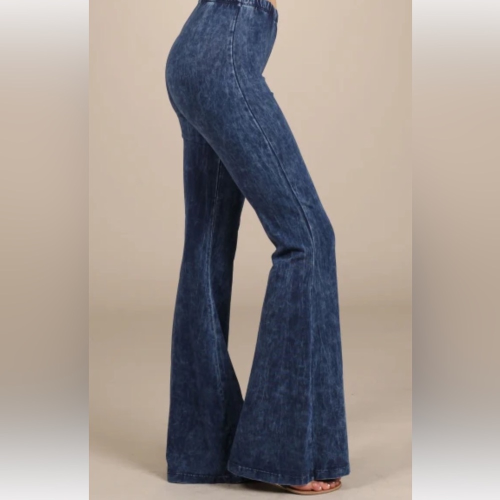 EARTHBOUND Dark Blue Flare Jeans